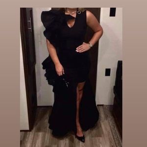 Black ruffle long dress